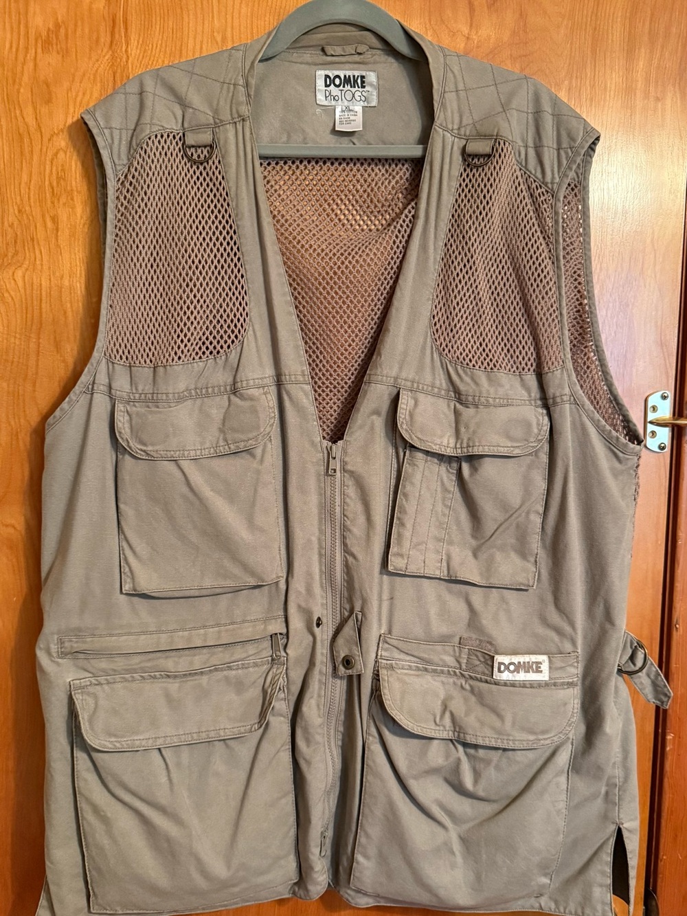 DOMKE Photog Vest in Olive Taupe